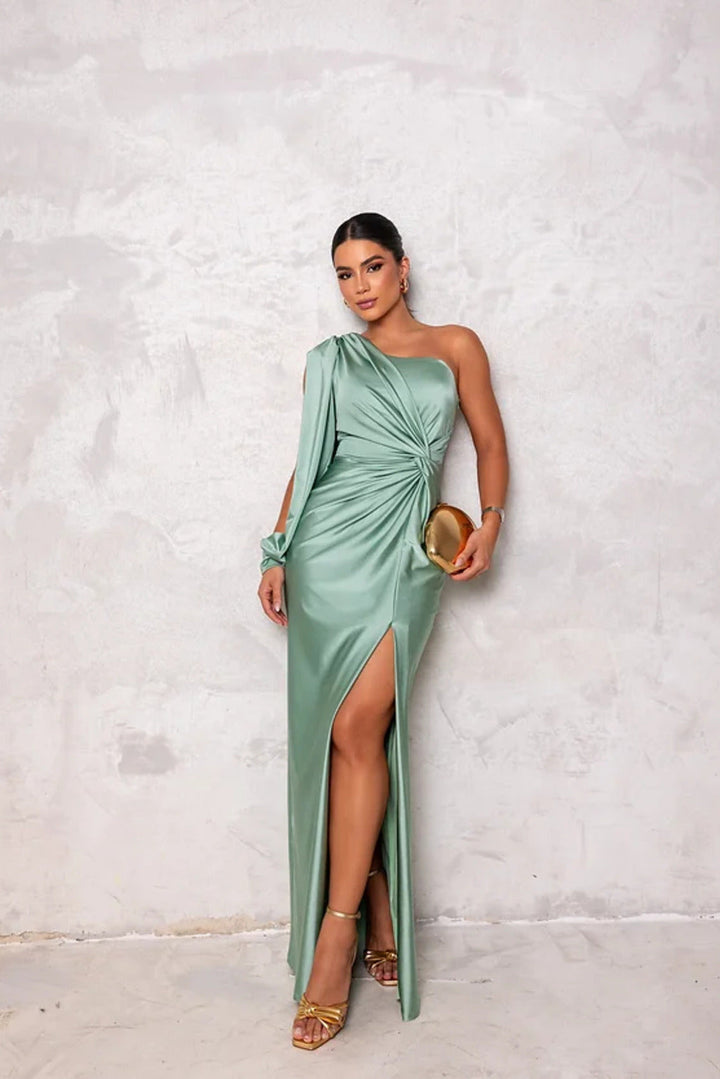 Kim - Elegant Dress with Finesse