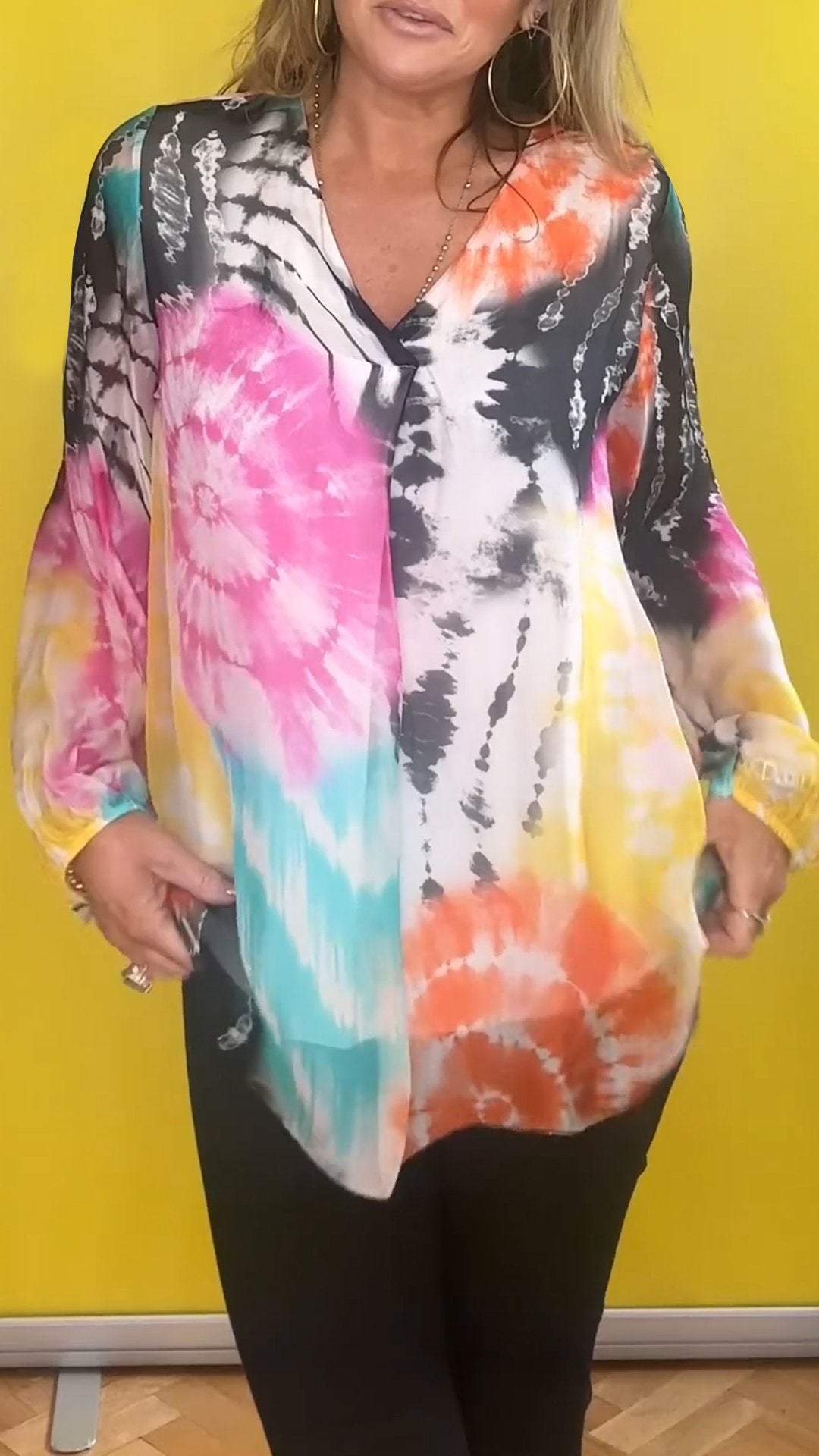 Isabelle - Casual V-neck Tie-dye Top